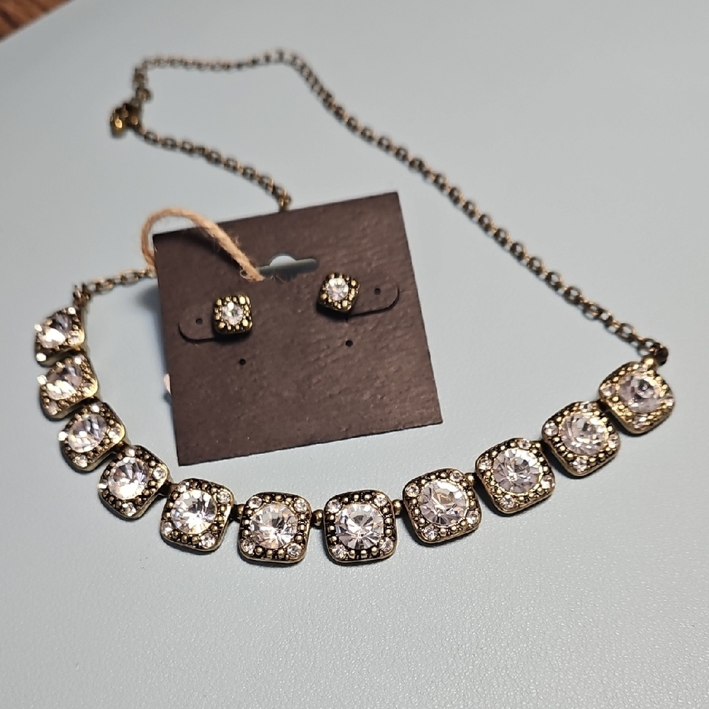 Stunning Gold Necklace with Crystal Accents And Matching Earrings